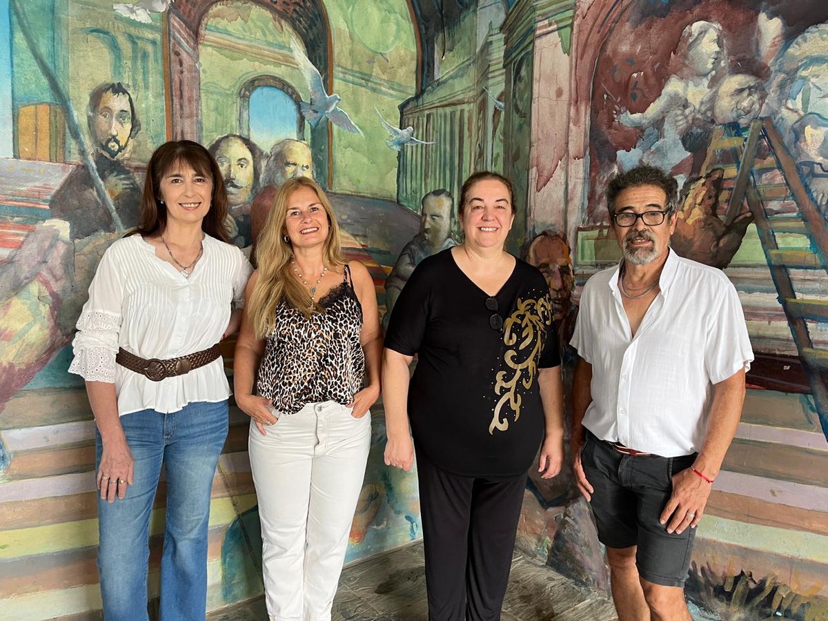 Fabiola Fochesatto Brunini (@fabiola_foche) on Twitter photo EL ESPÍRITU DEL 🎉 CARNAVAL ES....
Son, en realidad, porque en esta ocasión no es una sola persona, sino un conjunto de vecinos que serán reconocidos por el <a href="/gobiernochajari/">gobiernodechajari</a>, por haber sido protagonistas, entre muchos otros, del regreso de la fiesta social y popular, en 2016. EL ESPÍRITU DEL 🎉 CARNAVAL ES....
Son, en realidad, porque en esta ocasión no es una sola persona, sino un conjunto de vecinos que serán reconocidos por el <a href="/gobiernochajari/">gobiernodechajari</a>, por haber sido protagonistas, entre muchos otros, del regreso de la fiesta social y popular, en 2016.