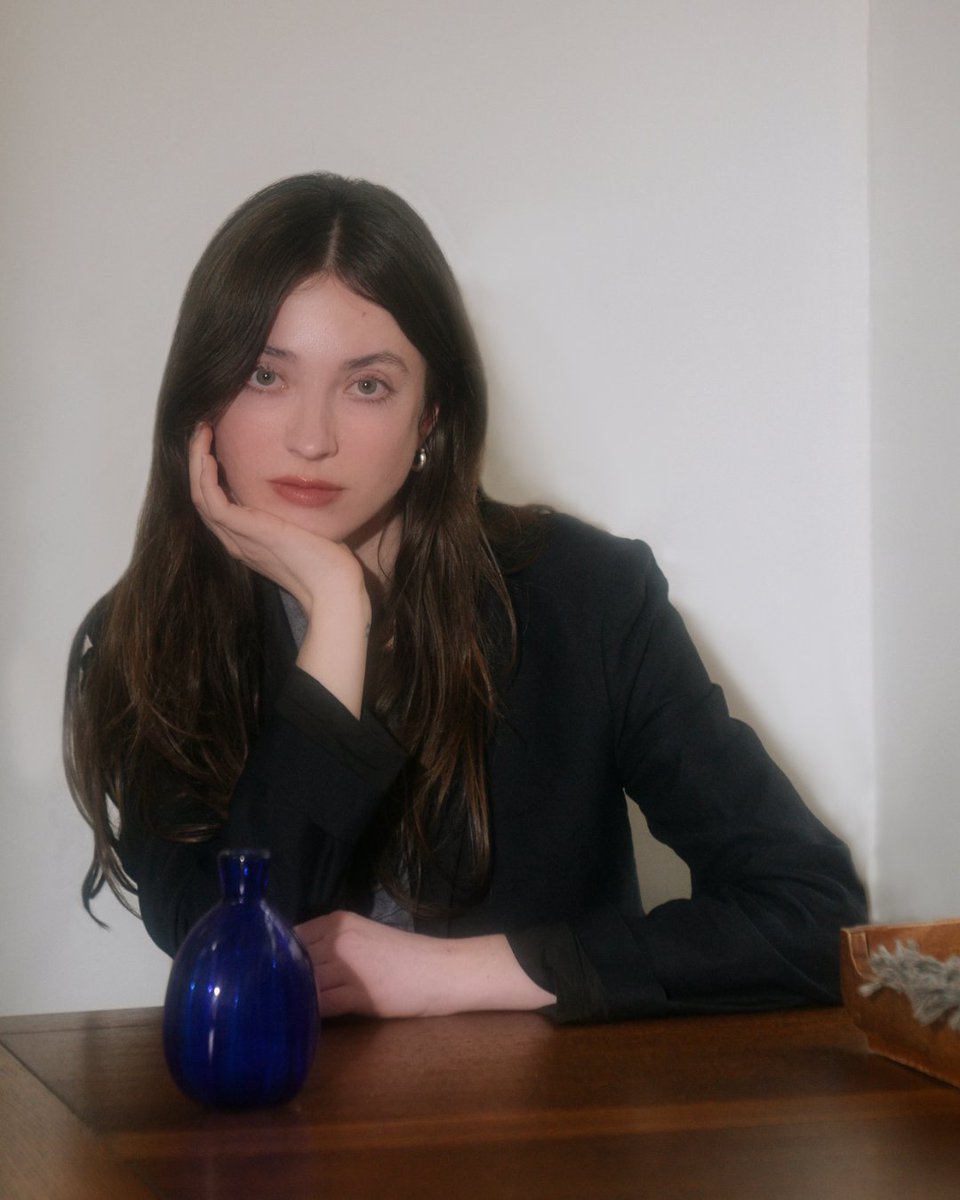 astrahousebooks's tweet image. Acquisition announcement! BURNSIDE by @devyndefoe is a Lynchian, absurdist horror following two disillusioned and disaffected young women whose obsession with their strange town’s decades-old web of violence escalated over two sticky summer months of wildfires.