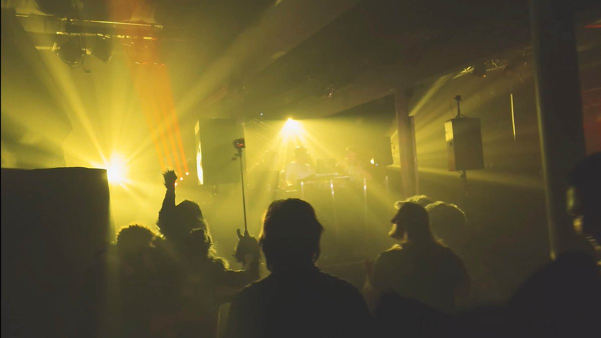 📣Save the Date - SFD am 5.7.2025!
Wir freuen uns, euch wieder im Club Puschkin begrüßen zu dürfen! 💃🕺

📆Sa., 5. Juli 2025 
📍Club Puschkin, Leipziger Str. 12, 01097 Dresden
🍽/🍻All-you-can-eat-and-drink
➡sachsenfurs.de/de/sfd/

Der Reg-Start wird demnächst bekanntgegeben!