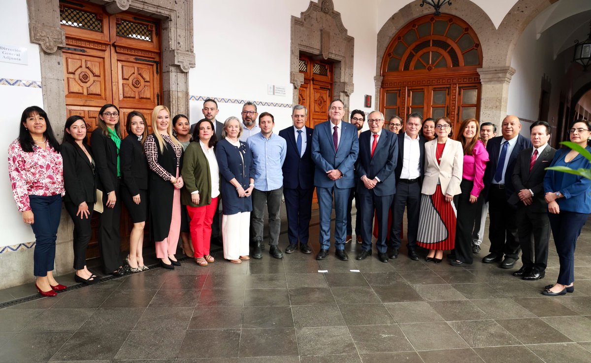 Jarbas Barbosa (@diropspaho) on Twitter photo Encantado de reunirme con el Secretario de Salud <a href="/SSalud_mx/">SALUD México</a>, Dr. David Kershenobich y equipo. Abordamos prioridades de salud de México y áreas de cooperación de OPS para avanzar en temas como prevención y eliminación de enfermedades, acceso universal, y consolidación del sistema. Encantado de reunirme con el Secretario de Salud <a href="/SSalud_mx/">SALUD México</a>, Dr. David Kershenobich y equipo. Abordamos prioridades de salud de México y áreas de cooperación de OPS para avanzar en temas como prevención y eliminación de enfermedades, acceso universal, y consolidación del sistema.