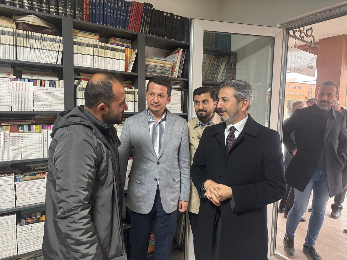 📍Adıyaman Şahinbey Çarşısı

Cumhurbaşkanımız Sn. <a href="/RTErdogan/">Recep Tayyip Erdoğan</a> ’ın vizyonu, liderliği ve ilimize verdiği güçlü destek ile deprem sonrası yaraları hep birlikte sarıyoruz. 

Bu şiarla ilimiz ekonomisinin bel kemiğini teşkil eden güzide esnaflarımız ile iftar öncesi bir araya gelip