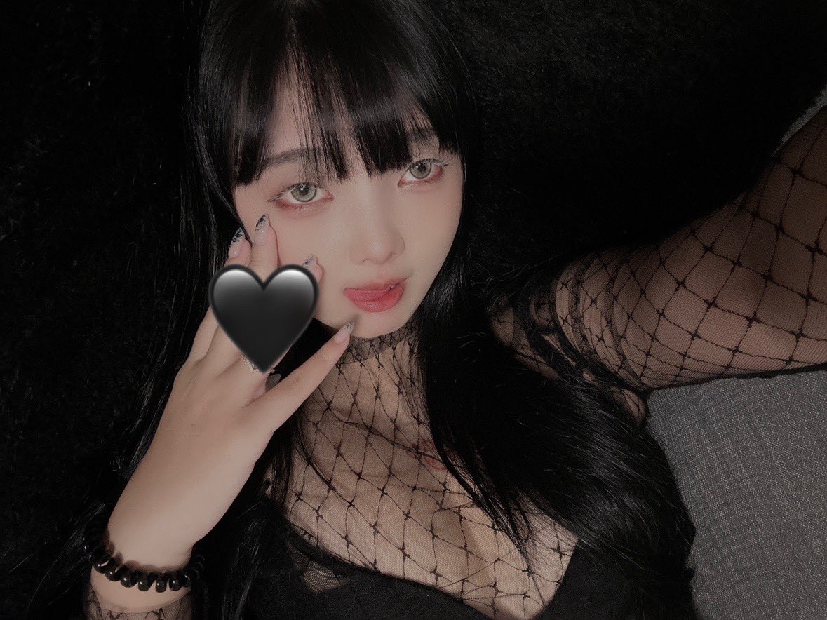 Risuuu_080's tweet photo. 再抓不到流量我就不更新了啦 https://t.co/mxQKBj2eJC