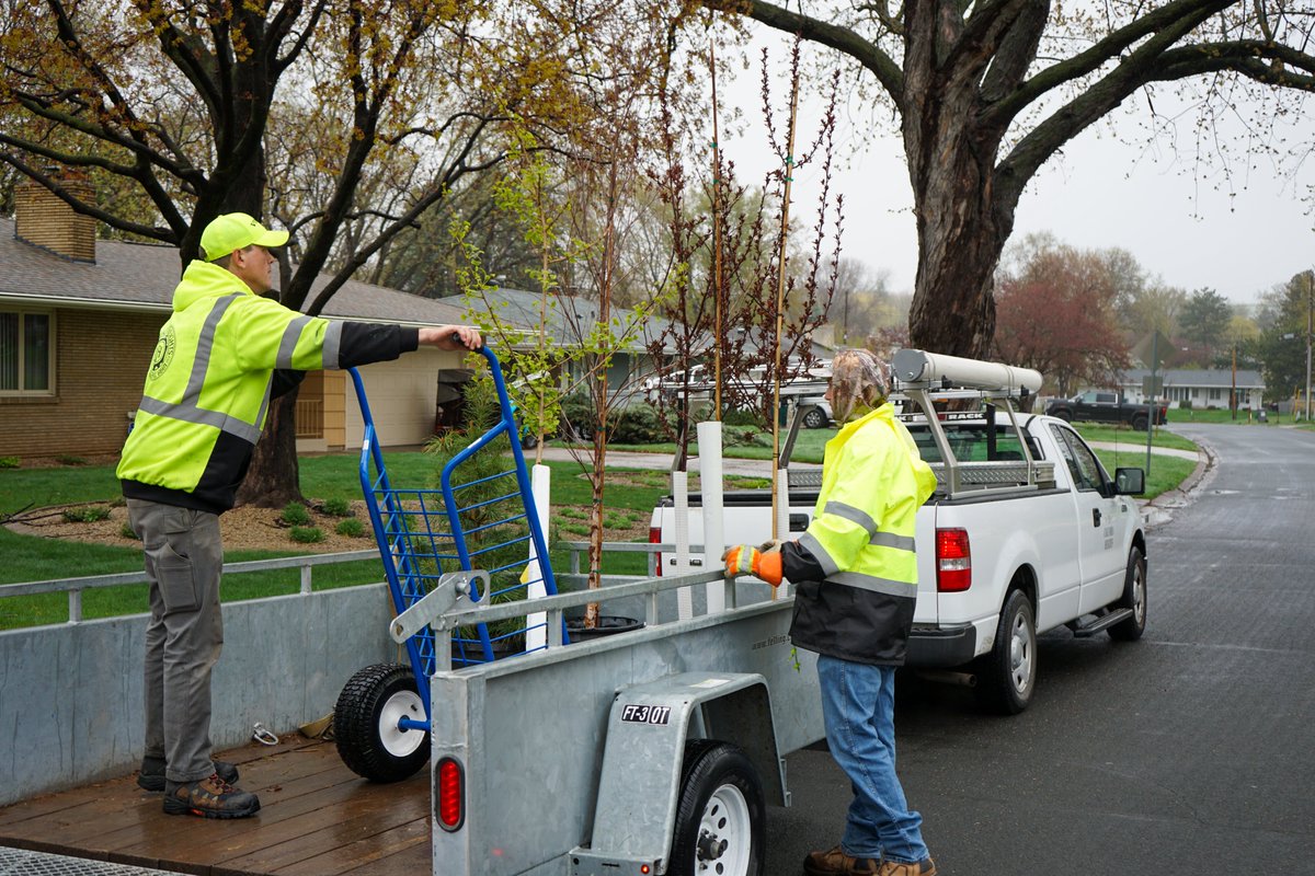 The March e-newsletter is here! In this issue:

• The Arbor Day Tree Sale begins today
• Submit Business of the Year and Outstanding Citizen nominations by March 31
• Register for upcoming Library and Recreation programming

🔗 | columbiaheightsmn.gov/community/e-ne…

#ColumbiaHeightsMN