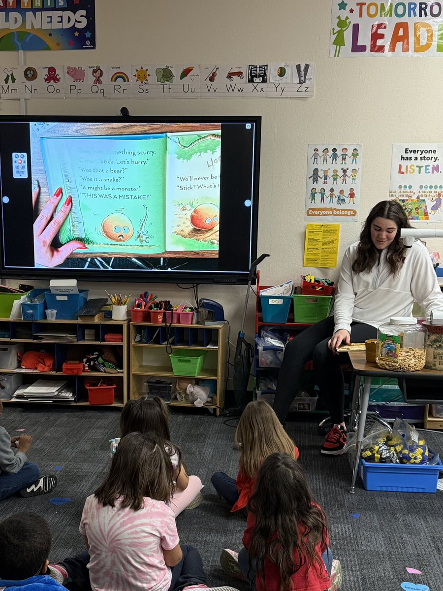 Happy Nevada Reading Week! It’s a great day when we get to spend time with our Las Vegas community 📚❣️