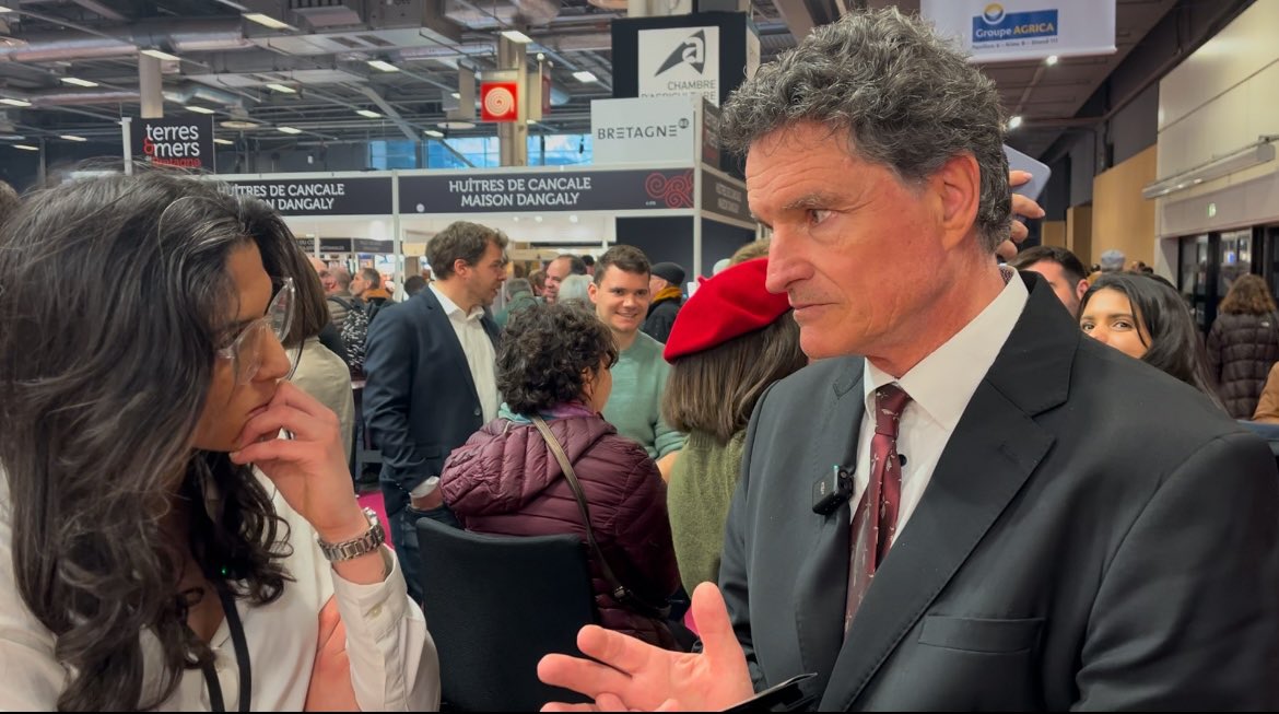 FarahRrK's tweet photo. 🎬 Clap de fin du #SIA2025 ! Place au montage de l’épisode 2 de #OSTAC. 
• Le salon, c’est des humains, des rencontres, de la passion, de la politique, des moments qui nous restent toujours parce qu’ils sont riches de vie. Je vous réserve un épisode 2 dans la continuité de ces mots. Merci pour la confiance et la bienveillance à toutes les personnes qui croisent ma route depuis quelques années, à toutes celles que j’ai rencontré cette fois-ci ! & À l’année prochaine 🫶✨🩵 #SIA2025 #salondelagriculture