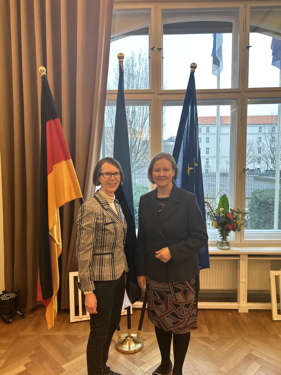 Marika Linntam (@mlinntam) on Twitter photo Herzlichen Dank <a href="/Waandersfraau/">Annette Klein</a> für die wunderbare Zusammenarbeit und für Ihren Beitrag zu den 🇪🇪🇩🇪 Beziehungen! <a href="/GermanyDiplo/">GermanForeignOffice</a> <a href="/BotschaftEstBer/">Botschaft Estland</a> Herzlichen Dank <a href="/Waandersfraau/">Annette Klein</a> für die wunderbare Zusammenarbeit und für Ihren Beitrag zu den 🇪🇪🇩🇪 Beziehungen! <a href="/GermanyDiplo/">GermanForeignOffice</a> <a href="/BotschaftEstBer/">Botschaft Estland</a>