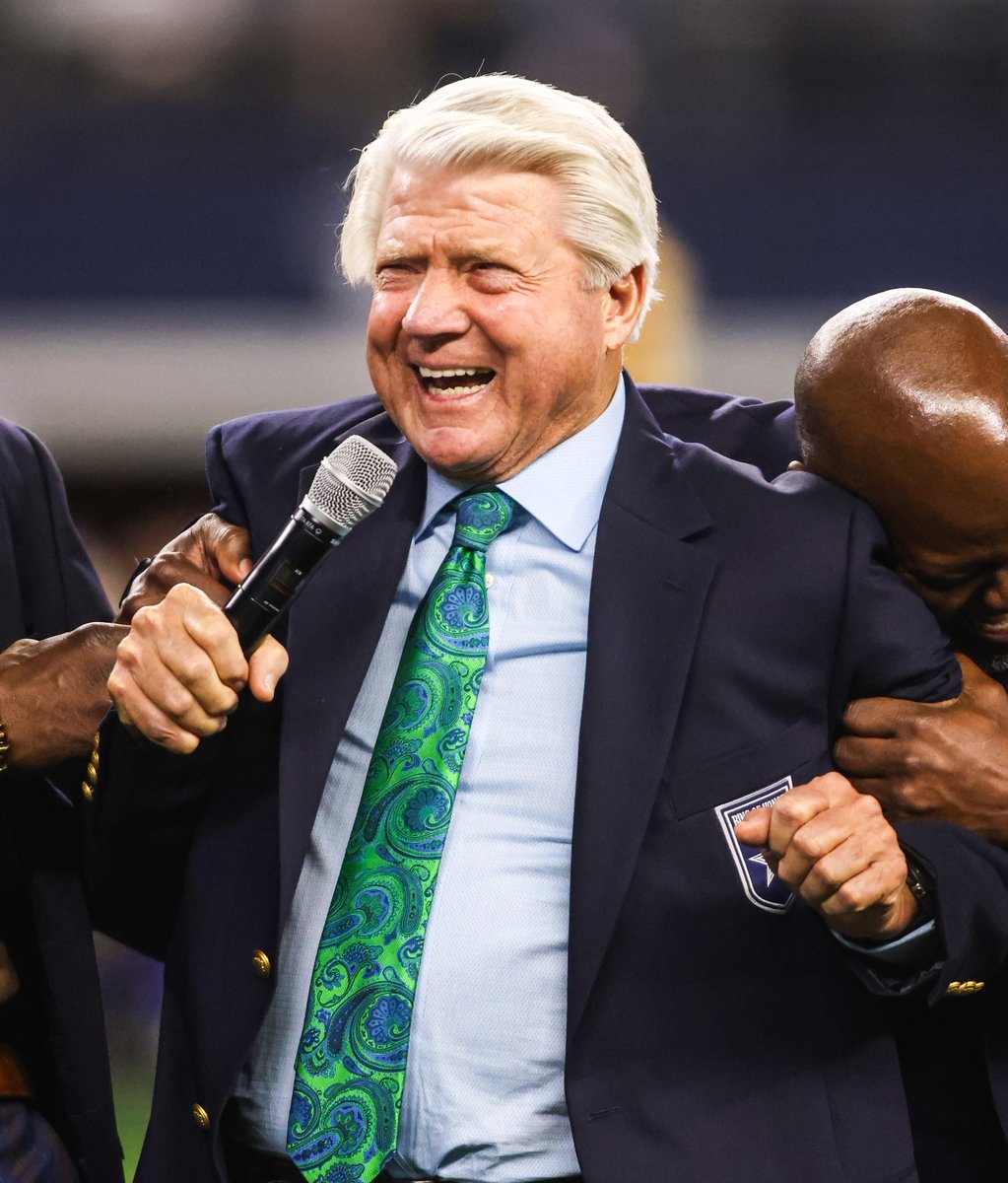 FOS's tweet image. Jimmy Johnson has announced his retirement from Fox.

After two Super Bowls and over 30 years as a coach and front office executive, Johnson spent another 25 years at Fox Sports as an NFL analyst.