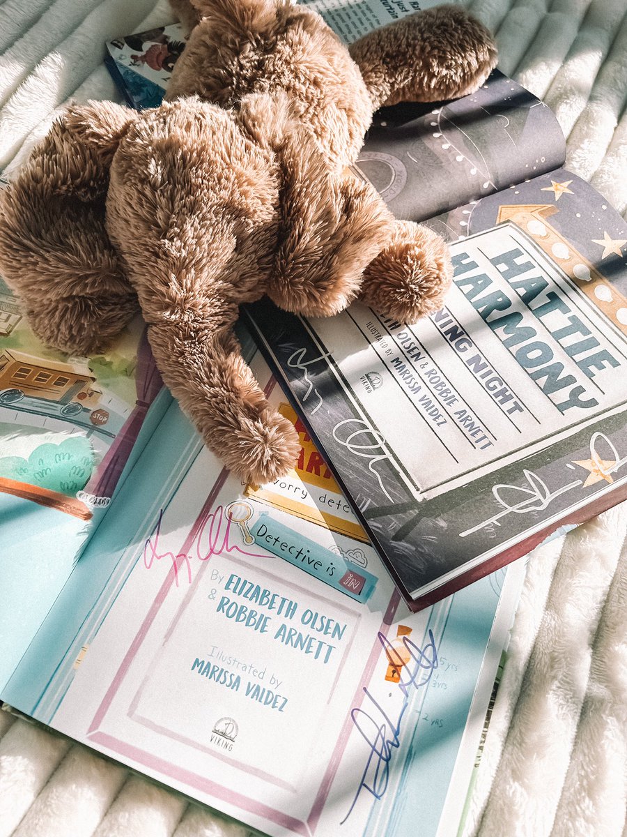 lexivas's tweet image. I love it and relate to it so much, given my social anxiety, and think it’s so cute and really relatable, even as an adult! I always love reading these books to my class. 📚 #ReadAcrossAmerica @Hattie_Harmony @jellycatlondon