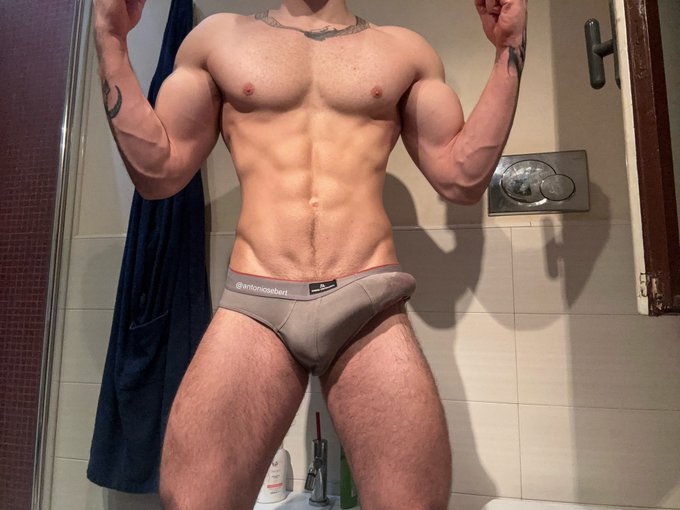 define bulge, I’ll start: https://t.co/Rg3GB6sqGC