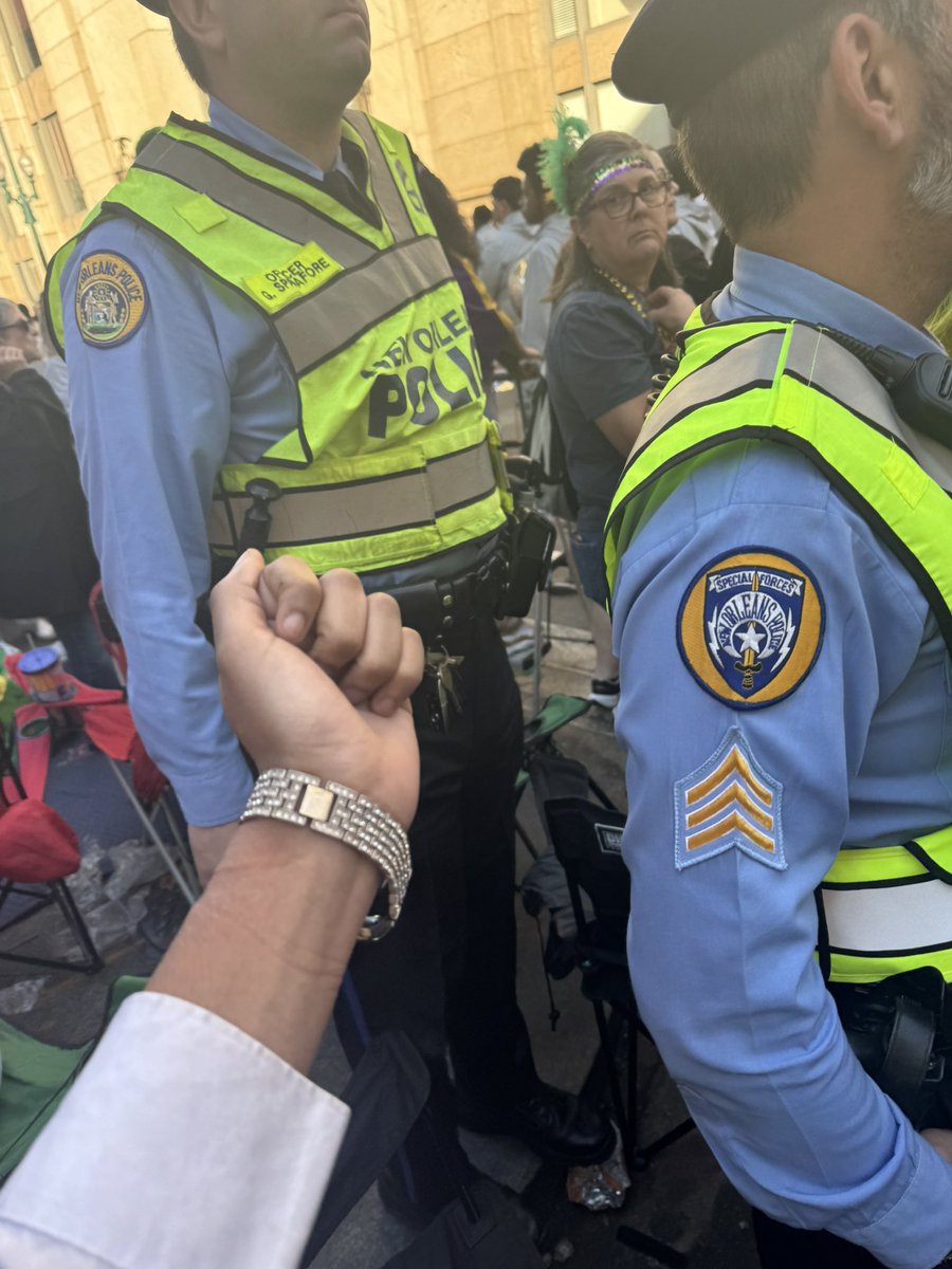 upurbussy's tweet image. yesterday i was assaulted my two male police officers in new orleans, i was thrown into a fence and onto the ground and placed in handcuffs too tight while trying to get to work. if anyone knows any legal assistance in the state of louisiana please let me know. #policebrutality