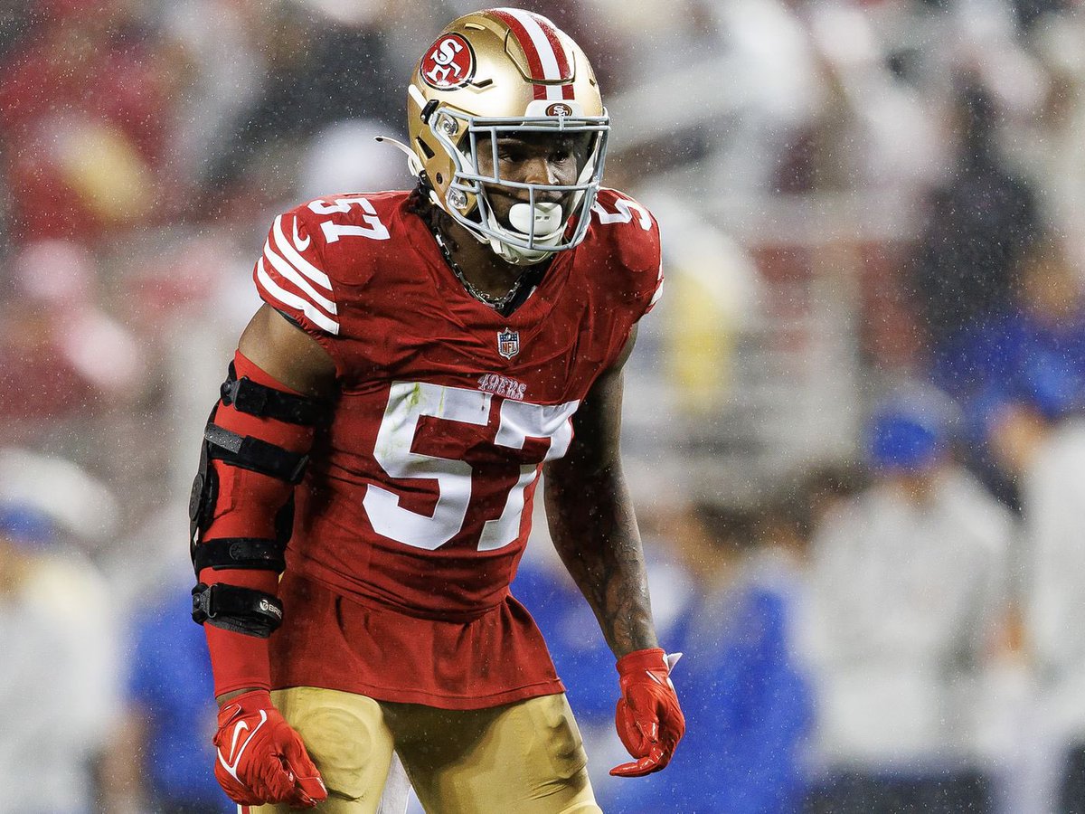 49ersSportsTalk's tweet photo. The #49ers have an offer on the table to LB Dre Greenlaw for a 1 Yr Prove it deal worth up to $10M (with incentives), per source.

Greenlaw &amp; his representatives want long term security and financial guarantees. Greenlaw currently plans to test the FA market. #FTTB https://t.co/Rw8wANXbhQ