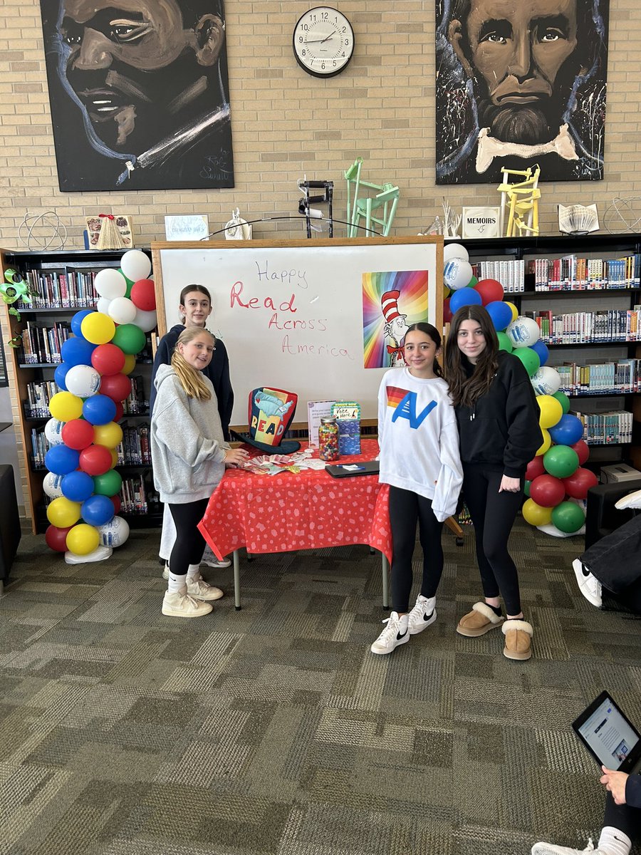 Happy Read Across America week from EMS! <a href="/WPSEisenhower/">Eisenhower Middle School</a> #ReadAcrossAmericaDay