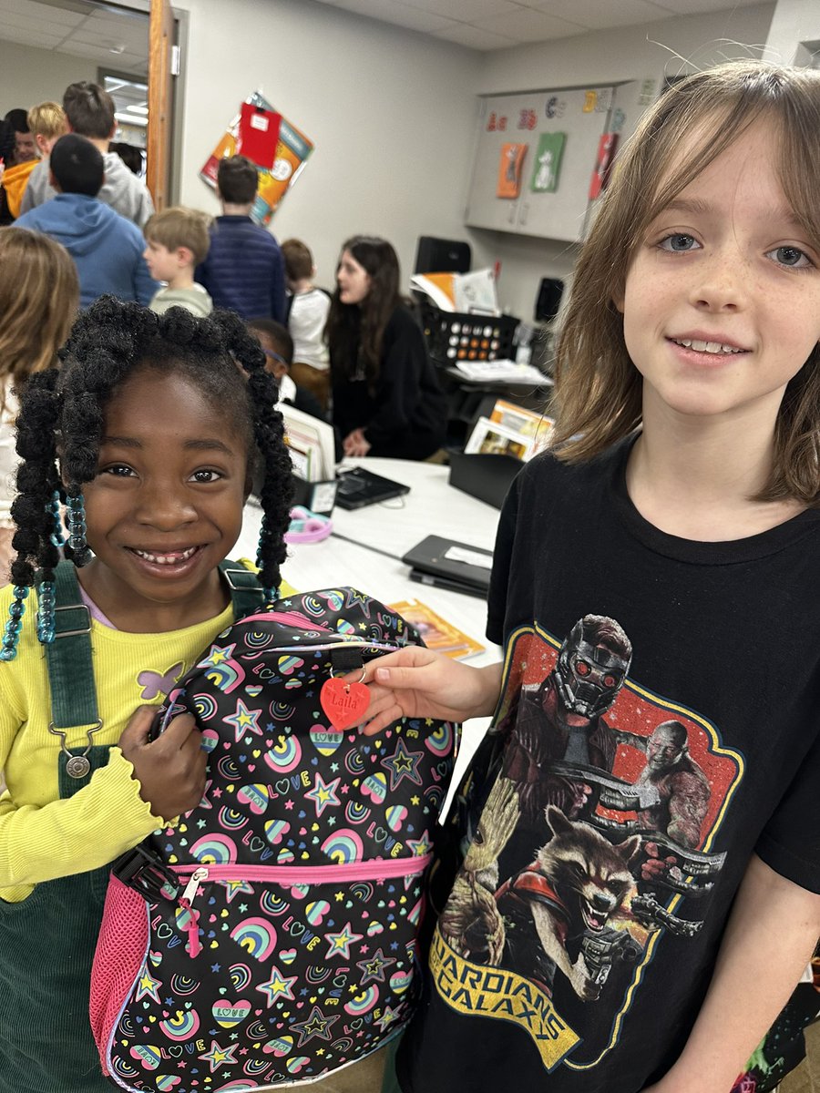 sauslander's tweet image. Here’s a fun idea! My 5th graders designed 3d printed Valentine’s Day gifts for their 1st grade book buddies. @tinkercad @AllisonvilleES @msdwt