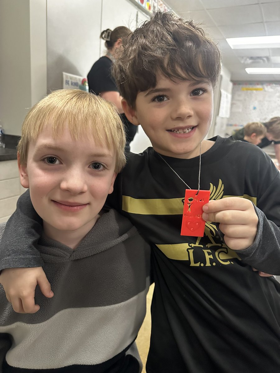 sauslander's tweet image. Here’s a fun idea! My 5th graders designed 3d printed Valentine’s Day gifts for their 1st grade book buddies. @tinkercad @AllisonvilleES @msdwt