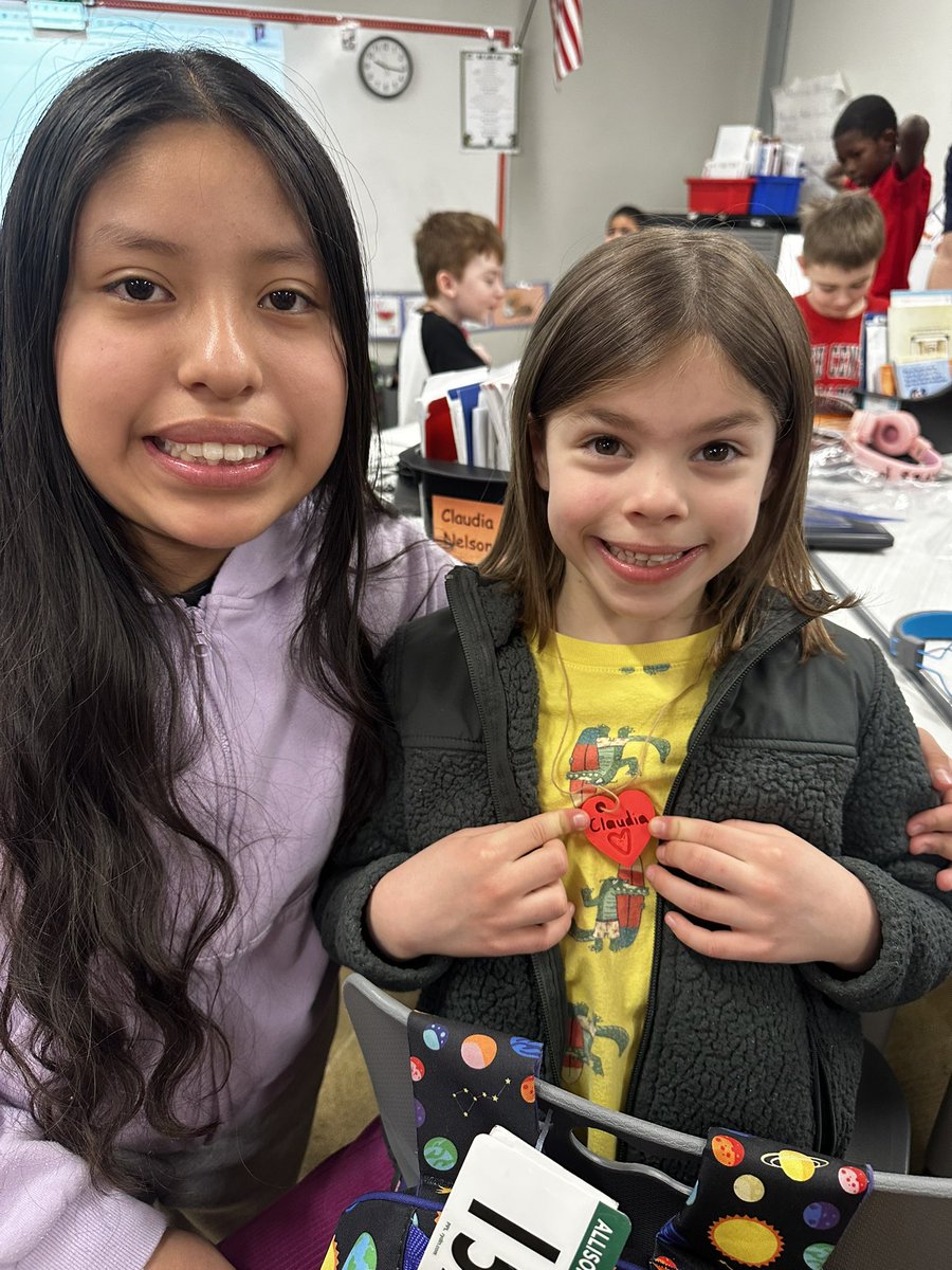 sauslander's tweet image. Here’s a fun idea! My 5th graders designed 3d printed Valentine’s Day gifts for their 1st grade book buddies. @tinkercad @AllisonvilleES @msdwt