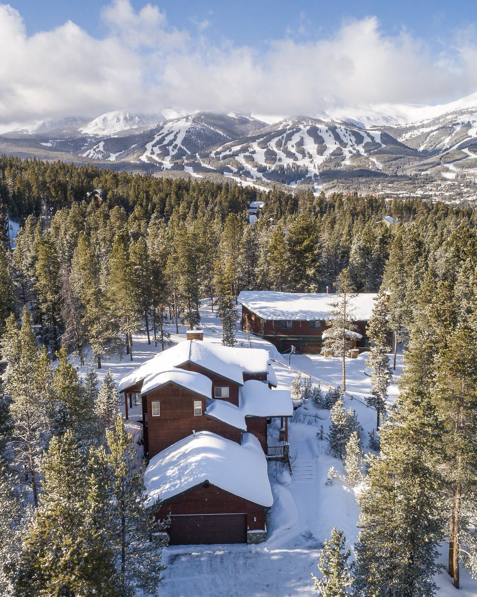 InvitedHome's tweet image. 4 Luxury Cabins for a Last-Minute Ski Trip to Breckenridge 🎿⛷️

1. Sunset Escape 
2. Antler’s Ridge Lodge
3. Ski Hill Sanctuary
4. Aspenglow Chalet Above Downtown