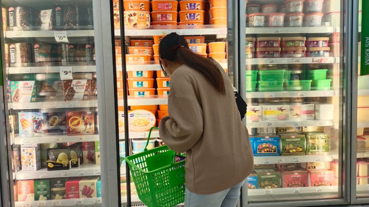 RE-FRESH: Next Generation (@h_food_retail) on Twitter photo This #WorldObesityDay our new global study on food environment changes over 15 yrs shows chain stores spreading junk food diets across world and hiking obesity rates. Full story ā”ļø bit.ly/41azwSq
<a href="/TAPPCentre/">Prevention Centre</a> <a href="/GLOBE_Deakin/">Global Centre for Preventive Health and Nutrition</a> <a href="/IHT_Deakin/">Institute for Health Transformation</a> @deakinresearch <a href="/UNICEF_EAPRO/">UNICEF East Asia Pacific</a> This #WorldObesityDay our new global study on food environment changes over 15 yrs shows chain stores spreading junk food diets across world and hiking obesity rates. Full story ā”ļø bit.ly/41azwSq
<a href="/TAPPCentre/">Prevention Centre</a> <a href="/GLOBE_Deakin/">Global Centre for Preventive Health and Nutrition</a> <a href="/IHT_Deakin/">Institute for Health Transformation</a> @deakinresearch <a href="/UNICEF_EAPRO/">UNICEF East Asia Pacific</a>