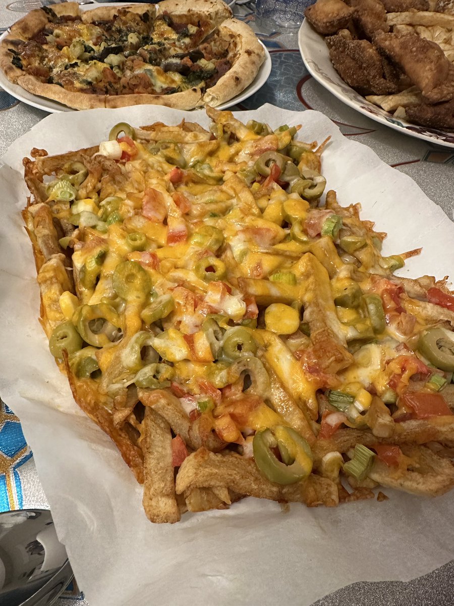 ZinahAldhahi's tweet photo. Homemade Loaded fries
Today Iftar
#Foodie
#CheesyGoodnes
#Ramathan https://t.co/hObAIqn8iK
