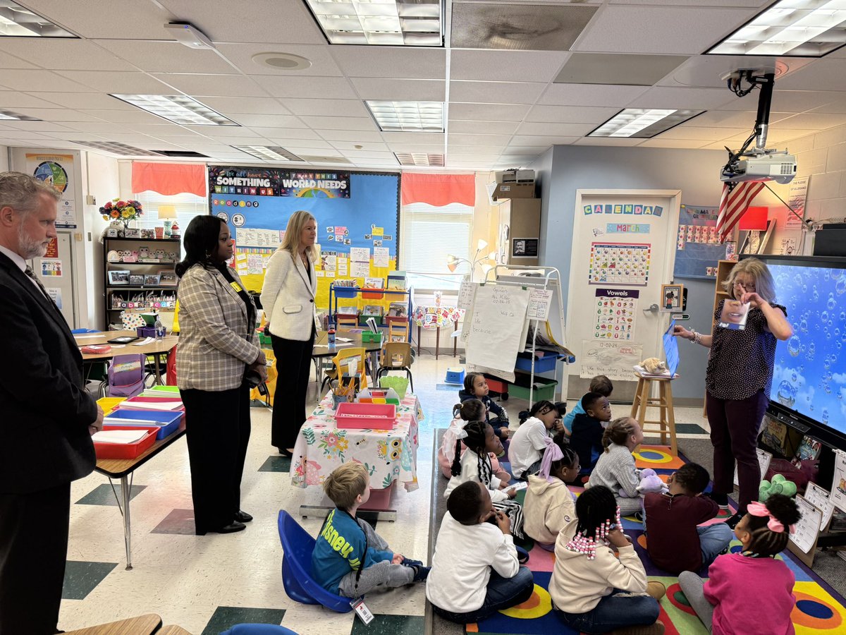 dabelt3's tweet image. A heartfelt thank you to the Henrico County Public Schools DLT for visiting Fair Oaks Elementary School this morning! We had an incredible time showcasing all the wonderful things happening here every day. #GrowingGreatness @HenricoSchools