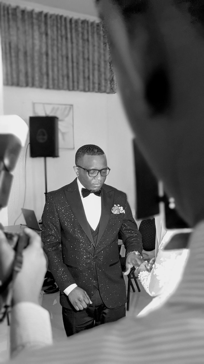 Heureux anniversaire cher <a href="/benjimk/">Benjamin Umba</a> . 
J'ai représenté toute la communauté <a href="/X/">X</a> c jour là. Hahaha coucou à miss la congolaise