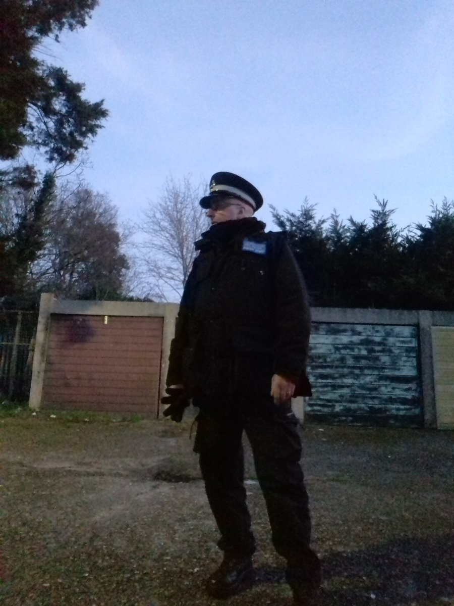 Late turn foot patrols around the ward 7101EA