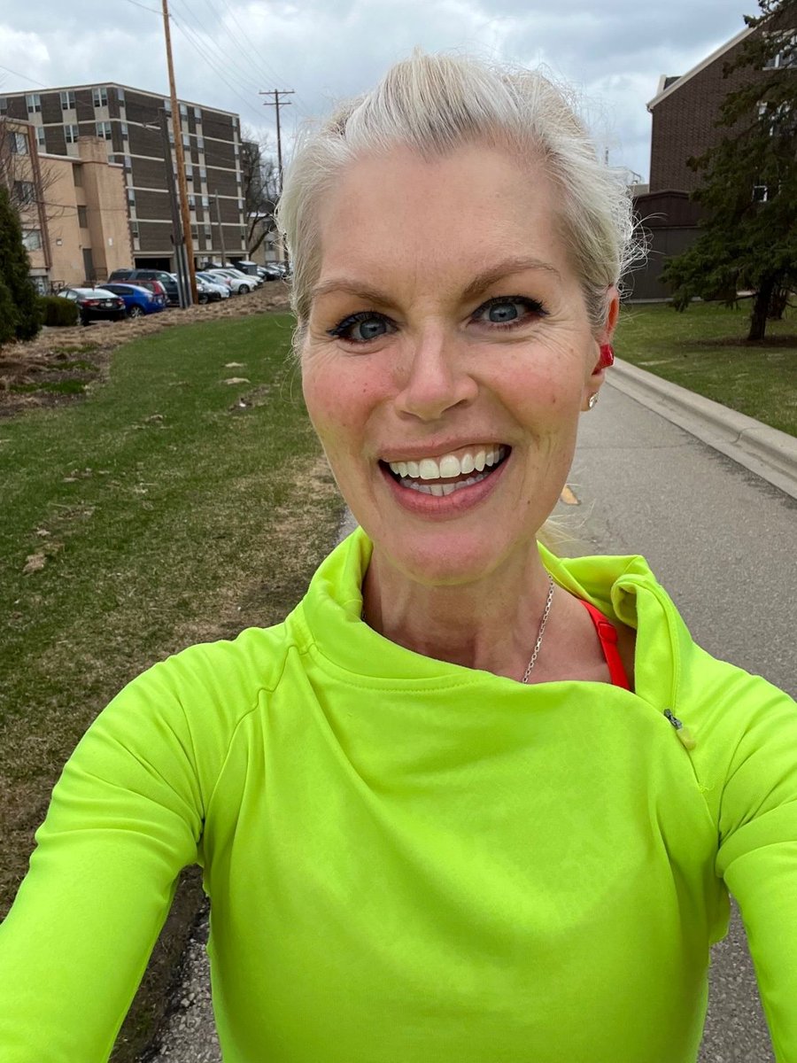 HeatherMEwing's tweet photo. 🏃‍♀️ 5 weeks to Milan Marathon!

❄️ -5°F training runs
🏙️ Exploring Milan’s retail &amp; real estate trends
🍝 Carb-loading in Italy!

Commitment &amp; vision fuel success in running &amp; business. What’s driving YOU?

#marathontraining #marathonrunner #worldmarathonrunner https://t.co/j6Lg1s3gjb