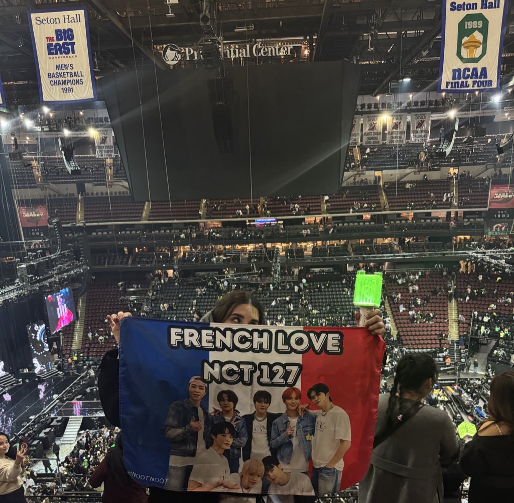 𝒞𝒽𝓁ℴℯ́ my crew UNIQUE🌟 tweet media