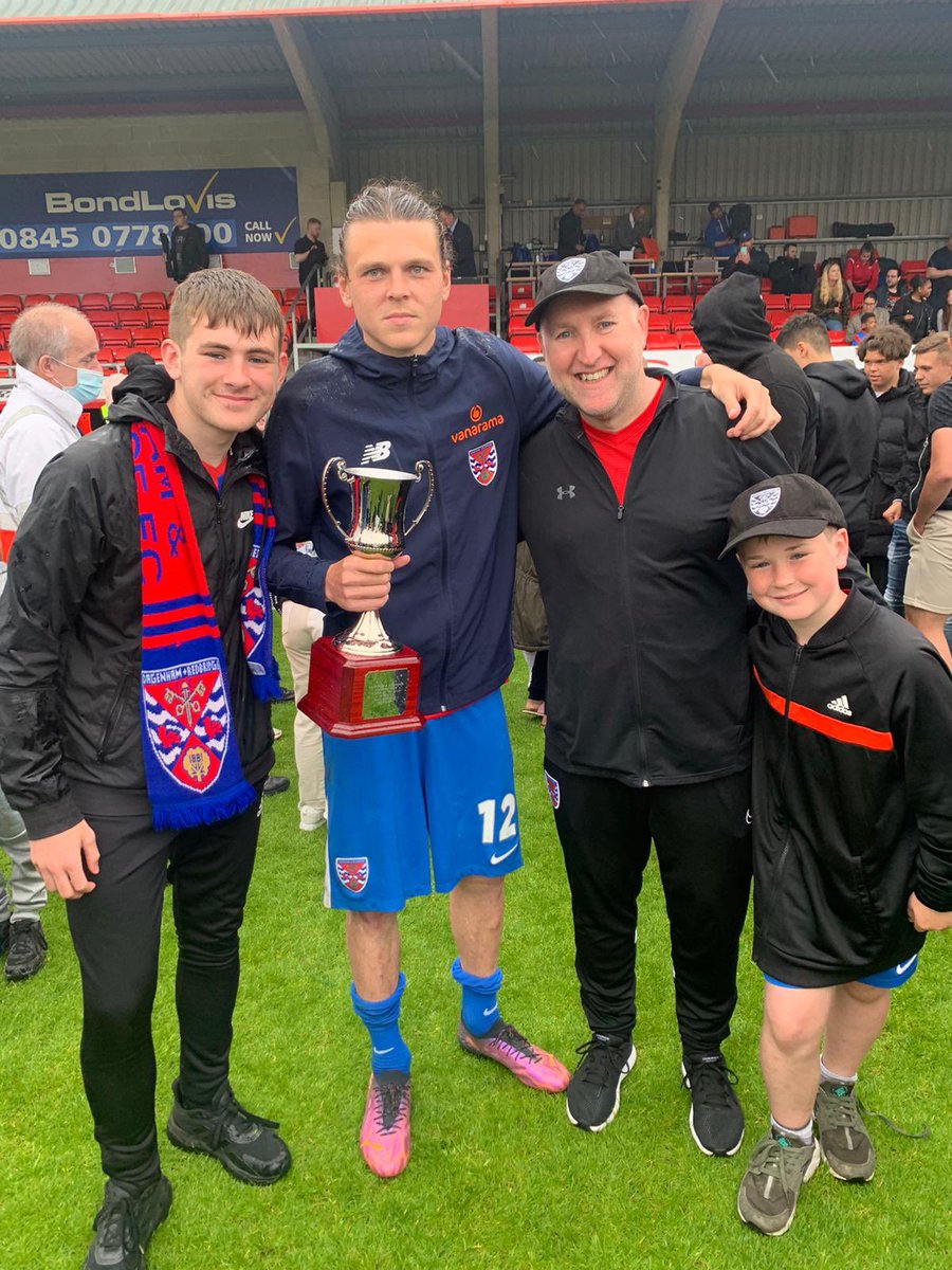 drfc_sam's tweet image. Happy 50th Birthday to my Dad. Many memories made together over the years, wouldn’t change it for the world. Here’s to 50 more 🍻