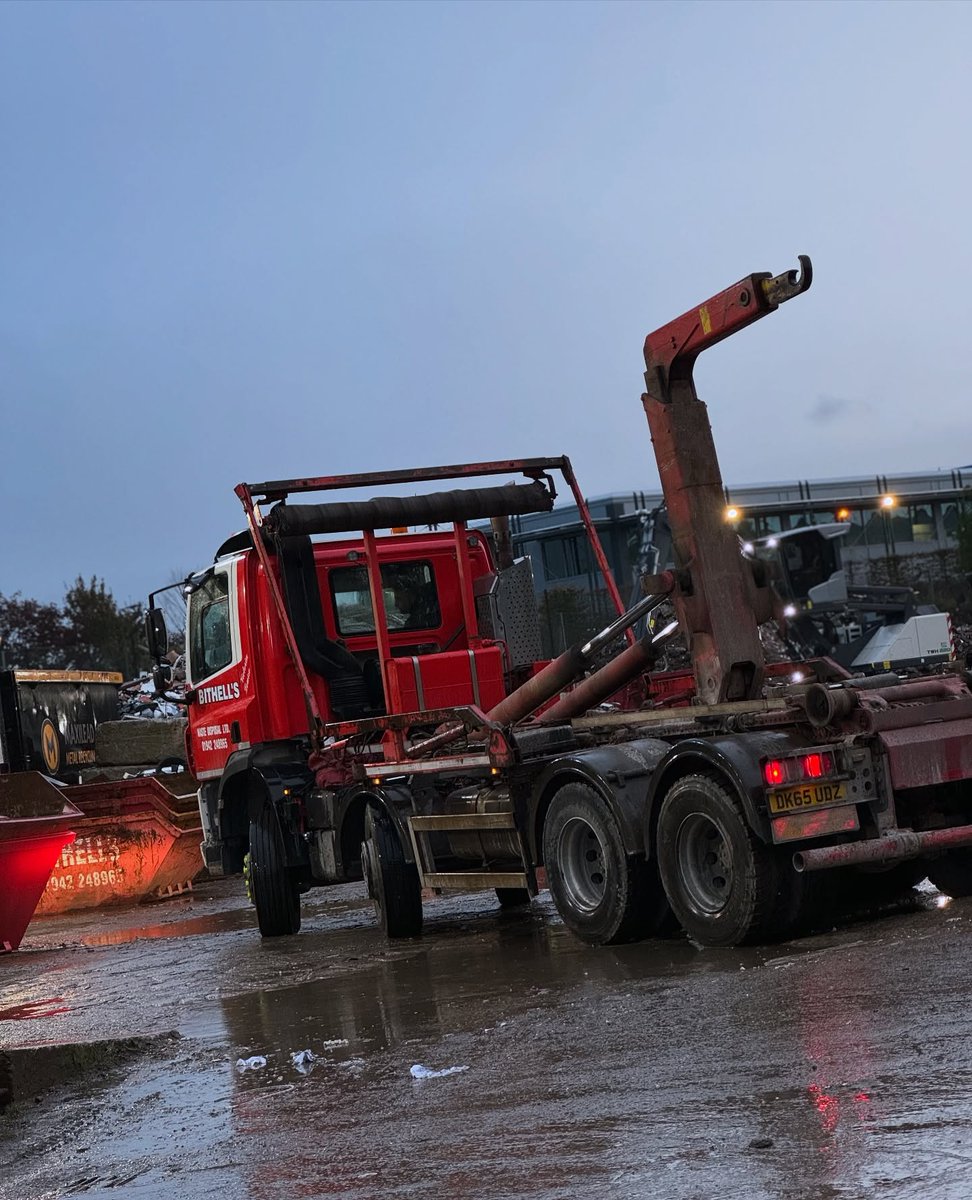 New month means new projects😍
If you’re looking to hire a skip for any upcoming renovations or projects we have a range of different skip sizes to suit your needs - all on our website!