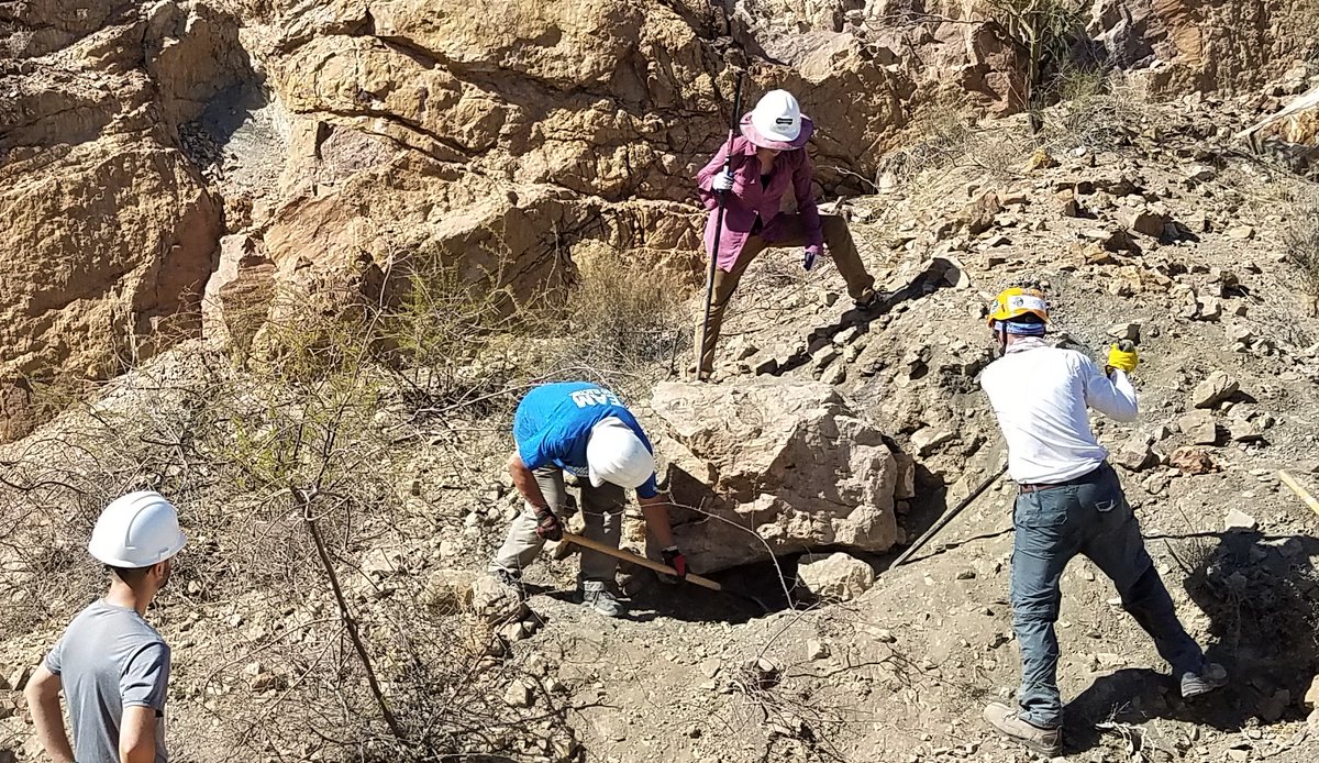 Insights El Paso (@insightselpaso) on Twitter photo Miners Volunteer for 2025 UTEP'S Project MOVE at DinoTracks10 min from downtown El Paso
Sat 4/5/25 from 9 AM – 2 PM
Tasks: Maintain trails, Pick up trash
Support El Paso & enjoy the outdoors!
Register: utep.givepulse.com/event/564605
Questions? Maribel@insightselpaso.org Miners Volunteer for 2025 UTEP'S Project MOVE at DinoTracks10 min from downtown El Paso
Sat 4/5/25 from 9 AM – 2 PM
Tasks: Maintain trails, Pick up trash
Support El Paso & enjoy the outdoors!
Register: utep.givepulse.com/event/564605
Questions? Maribel@insightselpaso.org