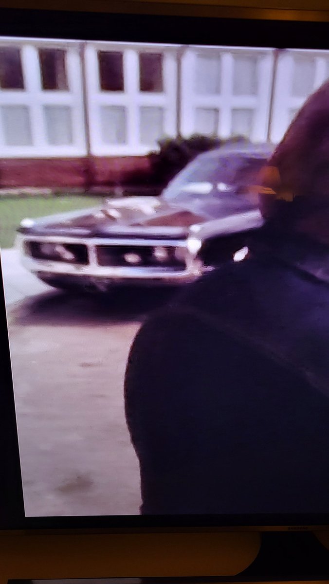 mdejager1972's tweet photo. Weet iemand wat voor #auto dit is?
#help #dtv #autokenner #vraag https://t.co/BWsPkov5k1