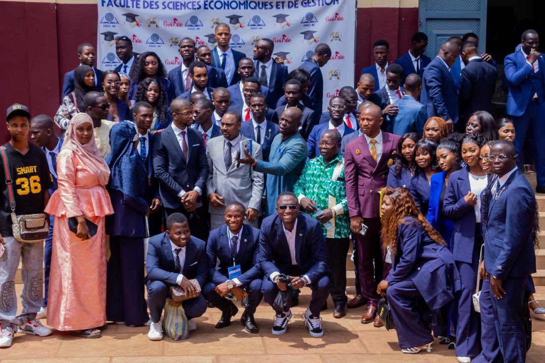 Gando444's tweet image. C’est avec beaucoup d’humilité que j’ai accepté d’animer la conférence sur le thème : « Gouvernance économique et développement durable “à l’université de Sonfonia .