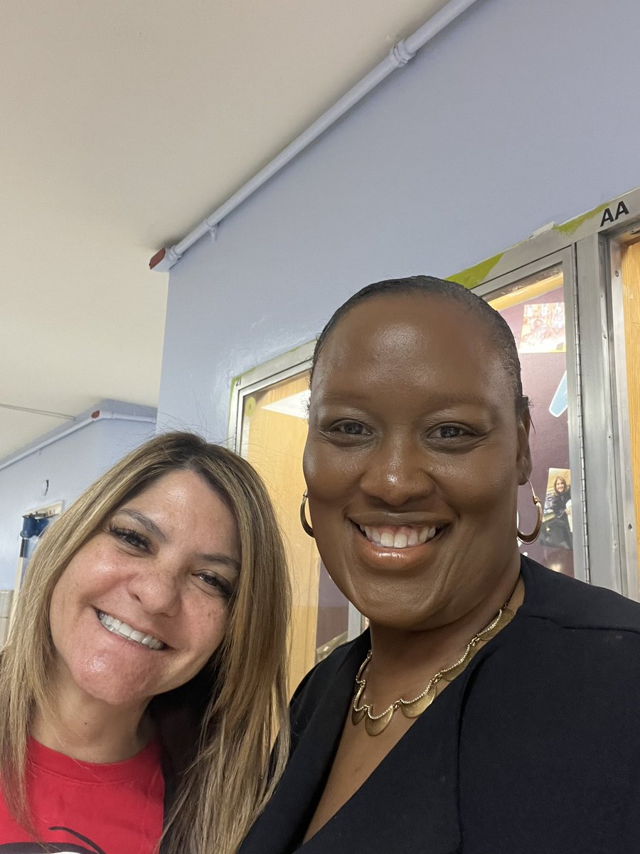 KD Flournoy White (@kdwhite74) on Twitter photo Read Around the World Day was amazing !! Thank you for inviting me to read to your children!! <a href="/jcps78/">Jodi Contento</a> Read Around the World Day was amazing !! Thank you for inviting me to read to your children!! <a href="/jcps78/">Jodi Contento</a>
