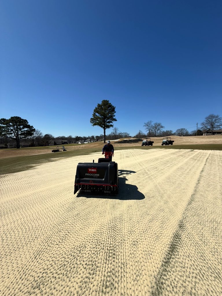 It’s 6:48 somewhere <a href="/ToroGolf/">Toro Golf</a>