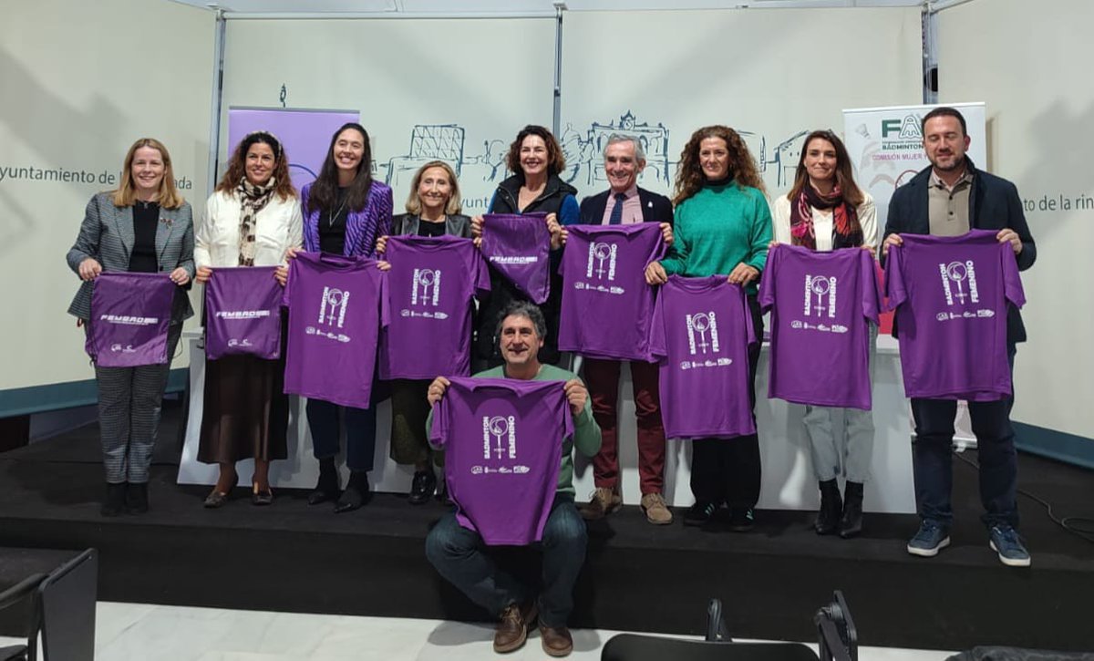 DeporteAND's tweet image. #LaRinconada ha acogido una interesante mesa redonda en la que se ha debatido sobre el estado actual del #deporte femenino en #Sevilla y #Andalucía 👏👏👏

#AndalucíaElLugarDelDeporte