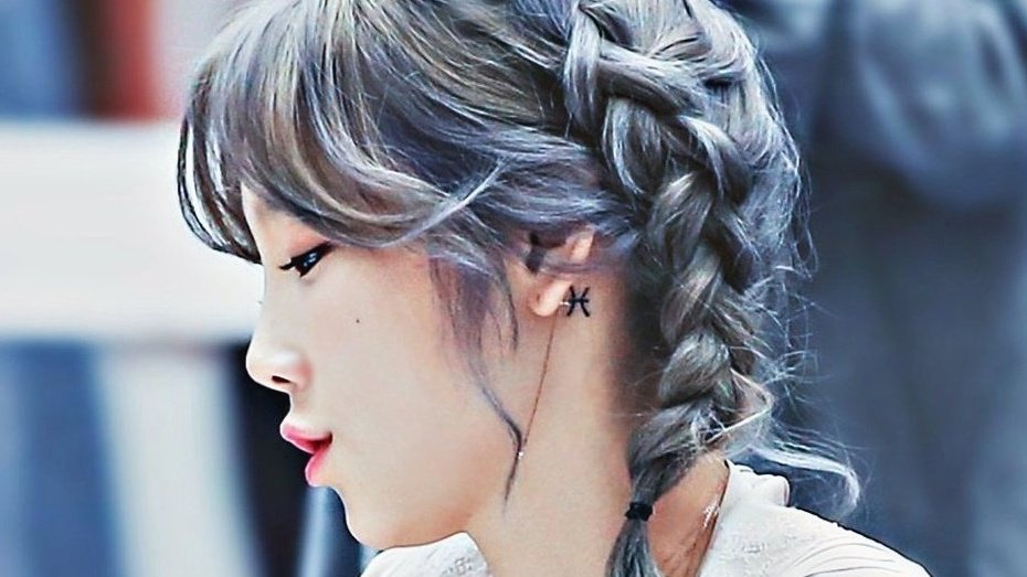 chemicalbyun's tweet image. appreciation tweet for taeyeon’s ♓ tattoo 🤍