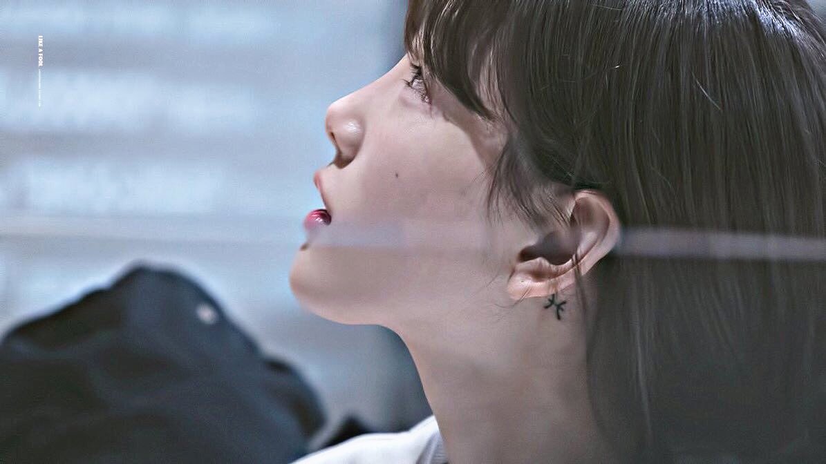 chemicalbyun's tweet image. appreciation tweet for taeyeon’s ♓ tattoo 🤍