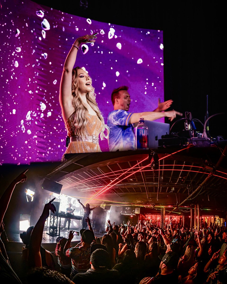 HALIENE's tweet image. 🥰What an insane weekend in two new cities I’ve never played before! 🙌🏼 It was my very first time in Atlanta and Madison, yet you came out in full force, sang every word with me, and stole my heart. 💗 THANK YOU so much for such a special weekend together 🫶🏼 I’ll never forget it!…