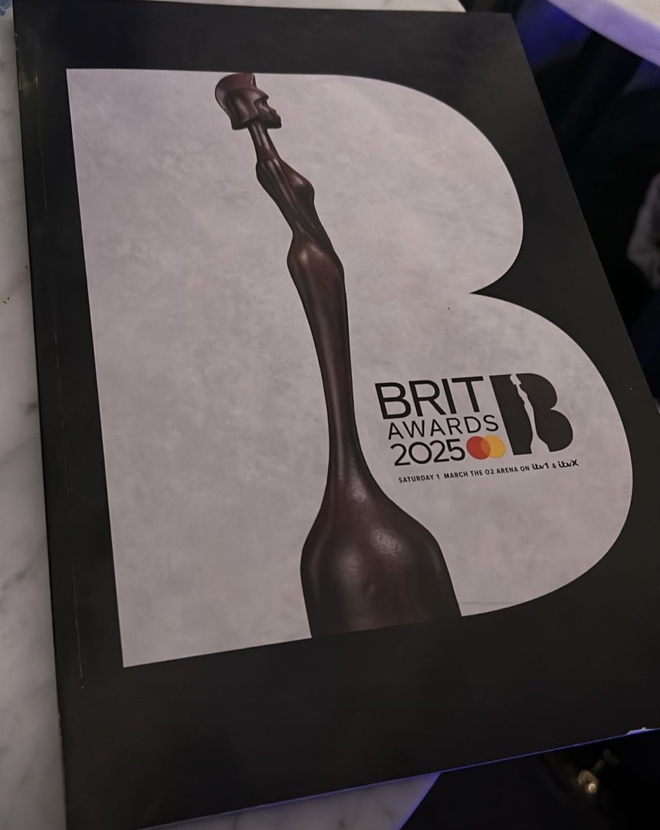 Great to have ⁦<a href="/EdgeHotelSchool/">Edge Hotel School</a>⁩ ⁦<a href="/Uni_of_Essex/">University of Essex</a>⁩ event management students ⁦getting experience <a href="/BRITs/">BRIT Awards</a>⁩ on Saturday 👏🏻