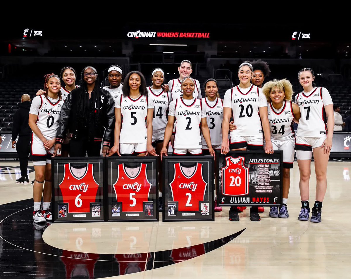 🔴Heirloom x Cincinnati Women’s Basketball🔴

Let us handle your next framing or graphic project!