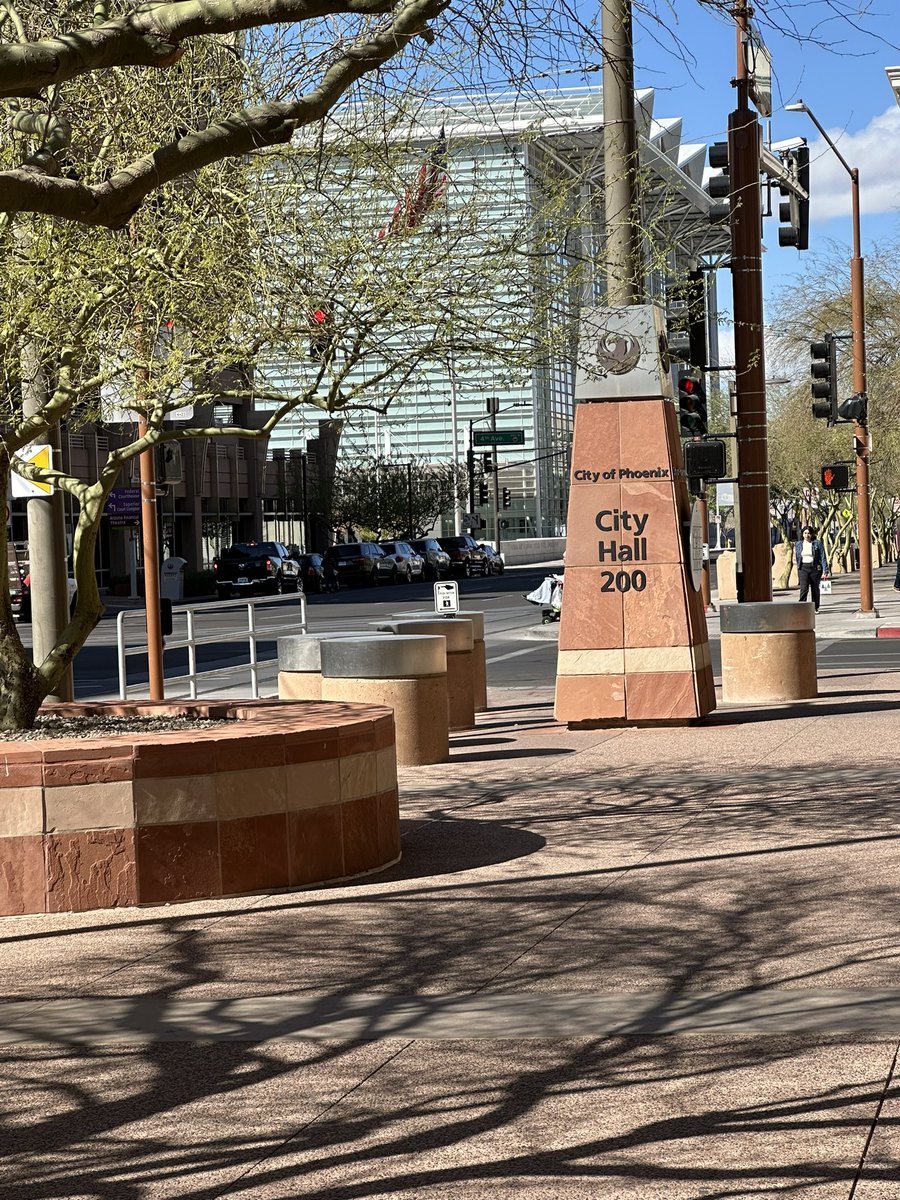Leslie Chapman (@lesliechapman_) on Twitter photo Took a trip to Phoenix City Hall to learn more about the collaboration between <a href="/CityofPhoenixAZ/">City of Phoenix, AZ</a> and <a href="/mill/">Mill</a> to help Phoenix become a zero waste city♻️
Be sure to check out the story tonight on <a href="/cronkitenews/">Cronkite News</a> at <a href="/arizonapbs/">Arizona PBS</a>, <a href="/YurView_AZ/">YurView Arizona</a> and Youtube! Took a trip to Phoenix City Hall to learn more about the collaboration between <a href="/CityofPhoenixAZ/">City of Phoenix, AZ</a> and <a href="/mill/">Mill</a> to help Phoenix become a zero waste city♻️
Be sure to check out the story tonight on <a href="/cronkitenews/">Cronkite News</a> at <a href="/arizonapbs/">Arizona PBS</a>, <a href="/YurView_AZ/">YurView Arizona</a> and Youtube!