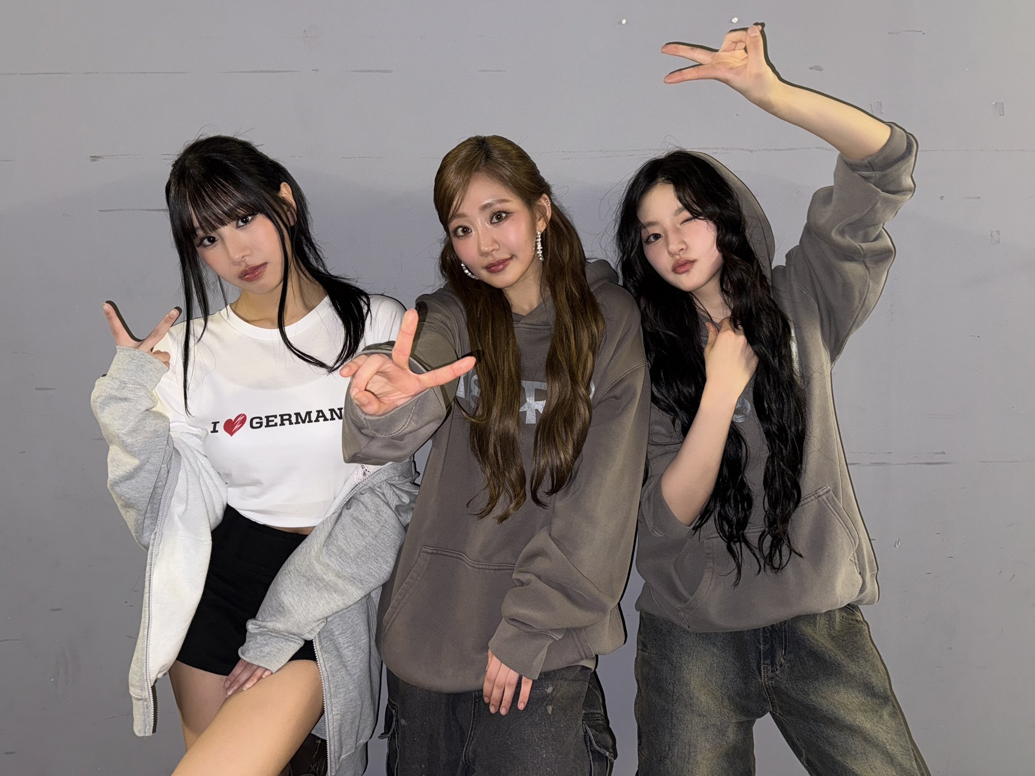 GlJh4Fma0AA8Yan?format=jpg&name=large