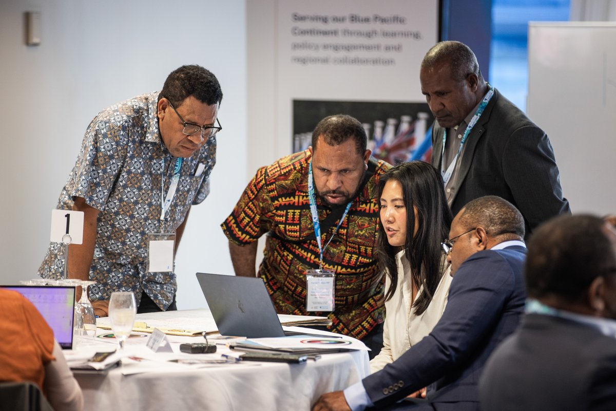 It was a privilege to host 15 MPs from Papua New Guinea for an Executive Leadership Retreat last week.

We enjoyed giving the leaders a chance to reflect on the challenges and responsibilities they face on their leadership journey.

Tankyu tru olgeta!
