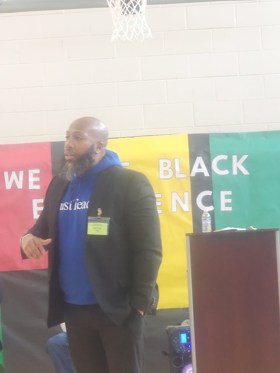 Principal Gibson (@danielgibsonjr1) on Twitter photo Spoke to a room full of locked up students. I shared stories of those that inspired me and we ended the session chanting <a href="/alwayshussleNIP/">Nipsey Hussle</a>
Me: what does it take to be great
Students: dedication, hard work plus patience. I hope my words inspired one
#prisontoprincipal
#youprint Spoke to a room full of locked up students. I shared stories of those that inspired me and we ended the session chanting <a href="/alwayshussleNIP/">Nipsey Hussle</a>
Me: what does it take to be great
Students: dedication, hard work plus patience. I hope my words inspired one
#prisontoprincipal
#youprint