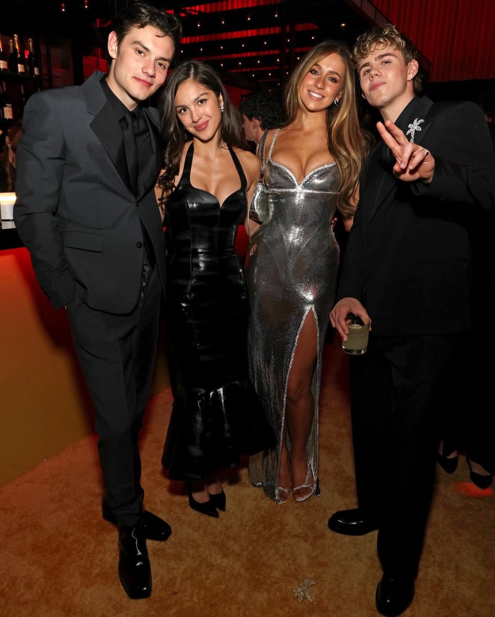 📸 | Olivia et Louis IT couple #Oscars