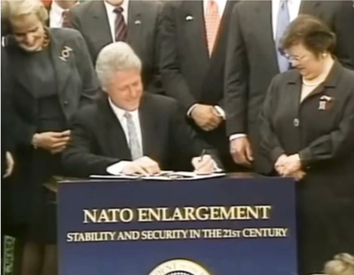 DietHeartNews's tweet image. Vladimir Putin did not wake up on 24 February 2022 and decide, “I think I’ll invade eastern Ukraine today,” nor was the US campaign to expand NATO into Ukraine a last-minute maneuver. (US State Department documents show Ukraine’s future membership was discussed as early as 1994.)…