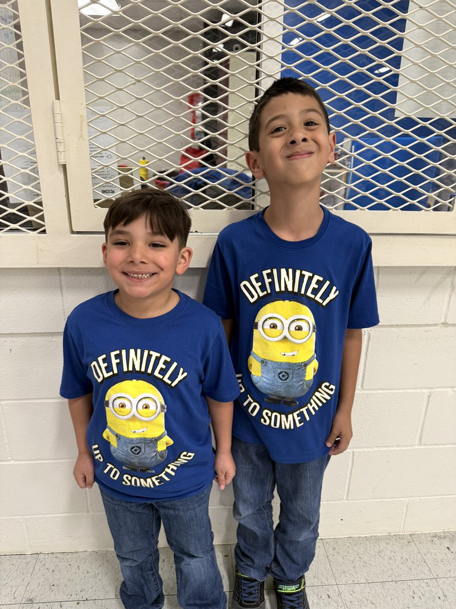 Reading Across America is in full swing! HR specialist Ms. Nevarez came to read to my class, and we celebrated Twin Day with my mentor and two twin students! 📚❤️#ReadingAcrossAmerica #TwinDay