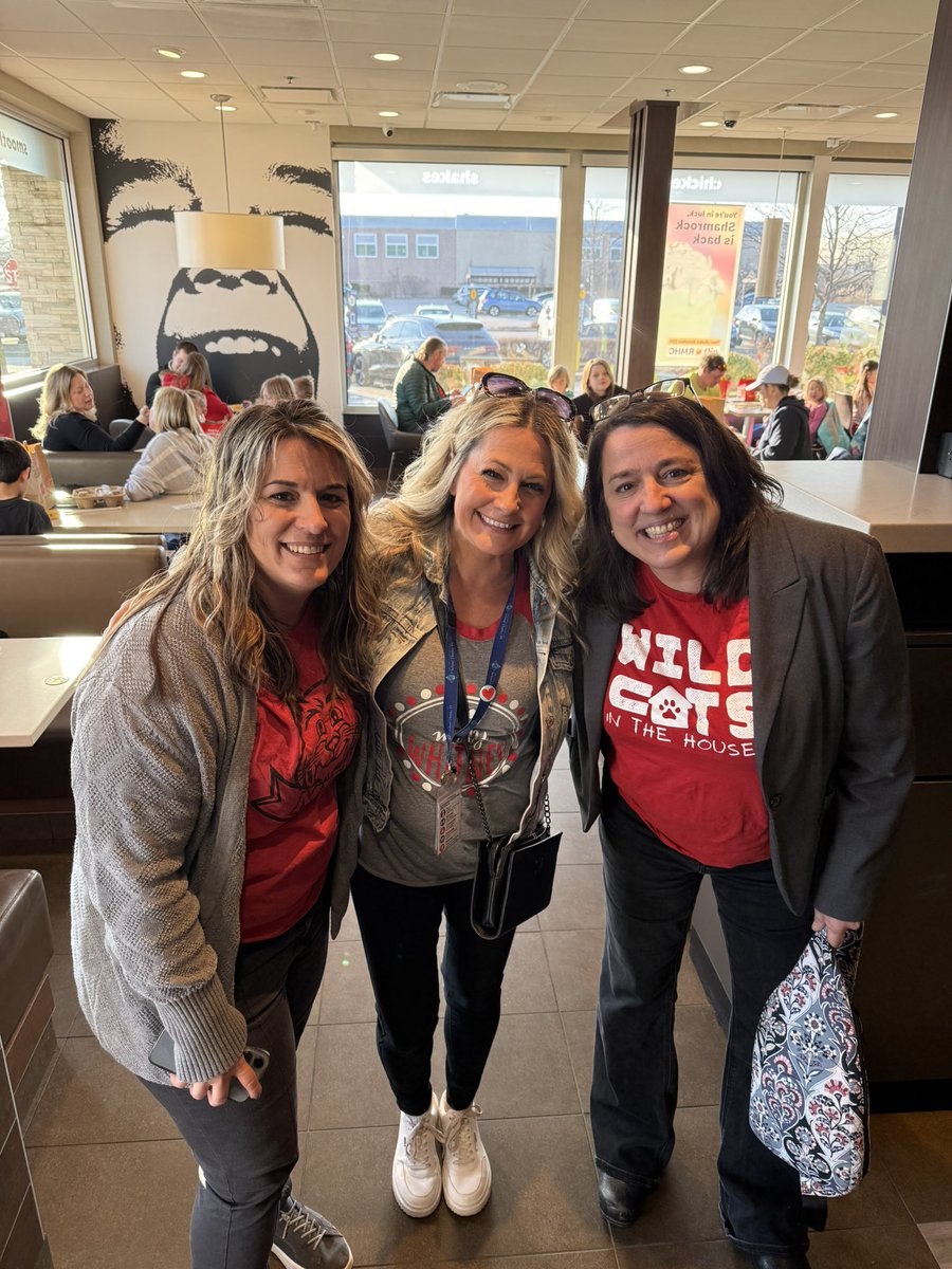 Welcome to McDonalds, how can we serve you? McTeacher night is always a good time! Love this beautiful LZ community ❤️