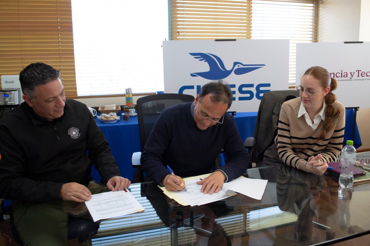 todoscicese's tweet photo. Derivado de las colaboraciones constantes entre el #CICESE y el Gobierno de Tijuana, a través de Protección Civil y el Implan, el personal de los tres organismos acordó actualizar el Atlas de Riesgo para la ciudad.
Más información https://t.co/PECTMNBNPb https://t.co/AAOOnZPuGs