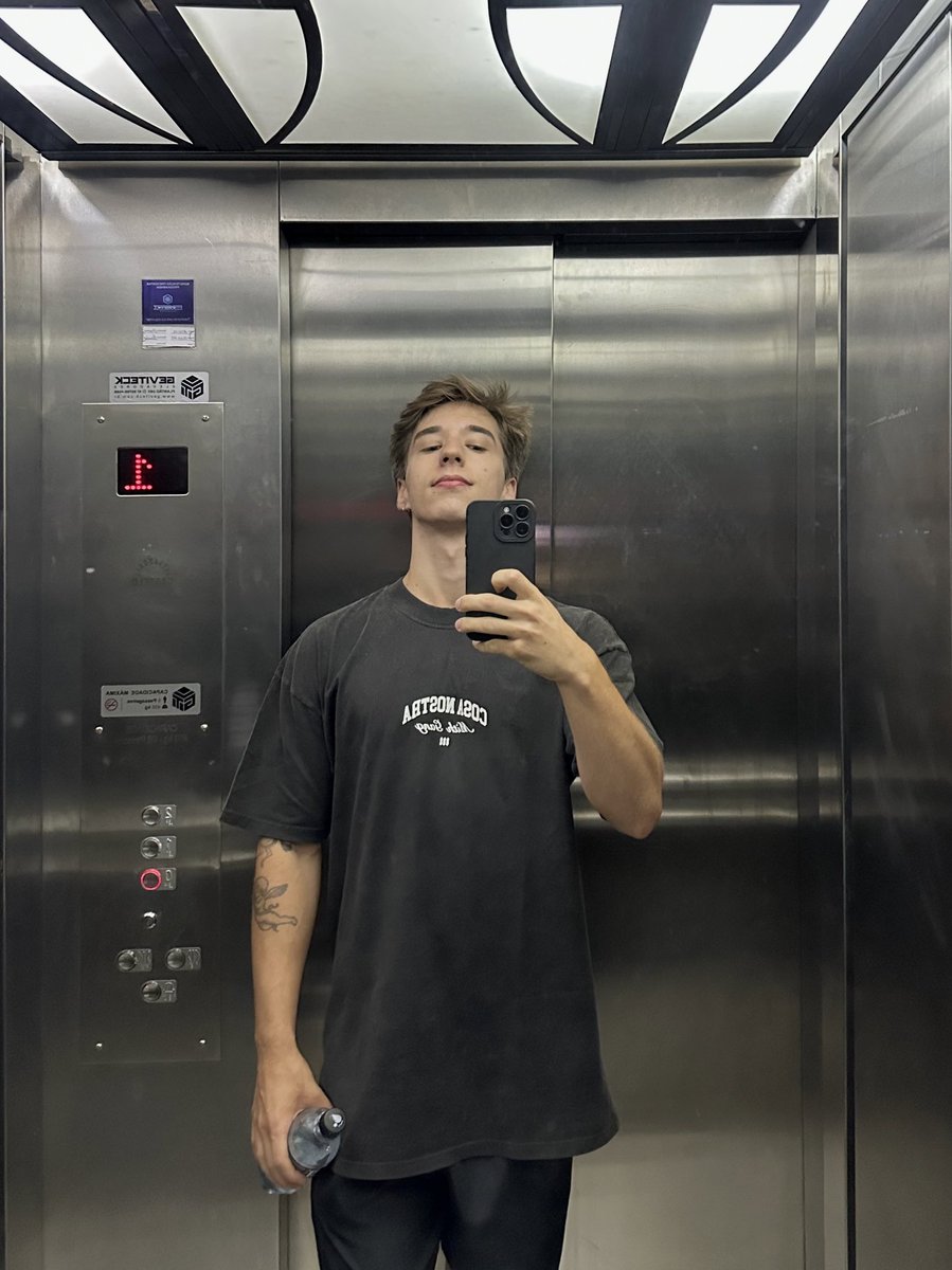 samu (@samukrolof) on Twitter photo 